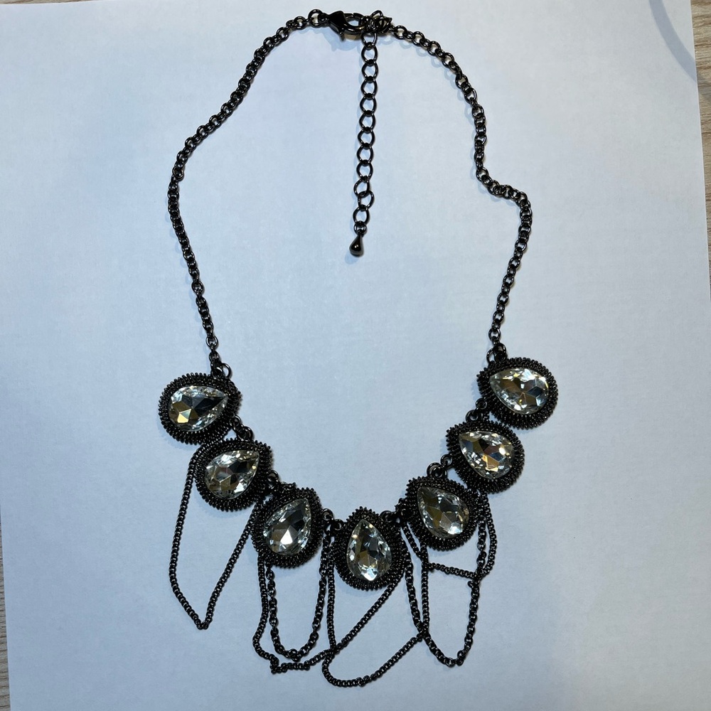 Costume jewelry, statement, piece, teardrop jams, with a black chain an extender